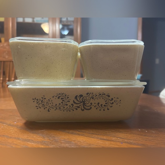 Pyrex Other - Pyrex Homestead Fridgie Set